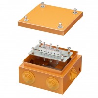 DKC Коробка стальная FS с кабельными вводами и клеммниками, IP55, 150х150х80 мм, 6р, 450V, 6A, 4 мм.кв. FSB31604 фото