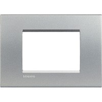 BTicino Living Light Алюминий Рамка прямоугольная, 3 мод LNA4803TE фото
