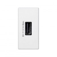 Simon Белый Зарядное устройство USB, К45, узкий модуль, 5 В, 2,1 А K126D-9 фото